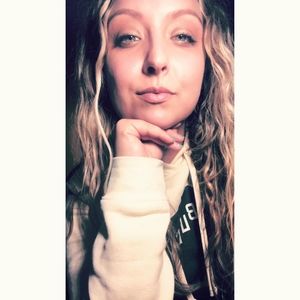 Meet your Posher, Maddi